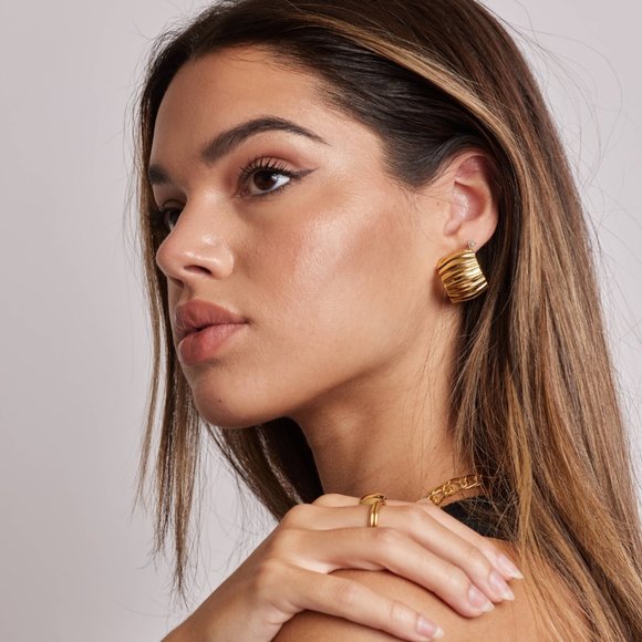 Neoria Jewelry - Anabelle Earrings
